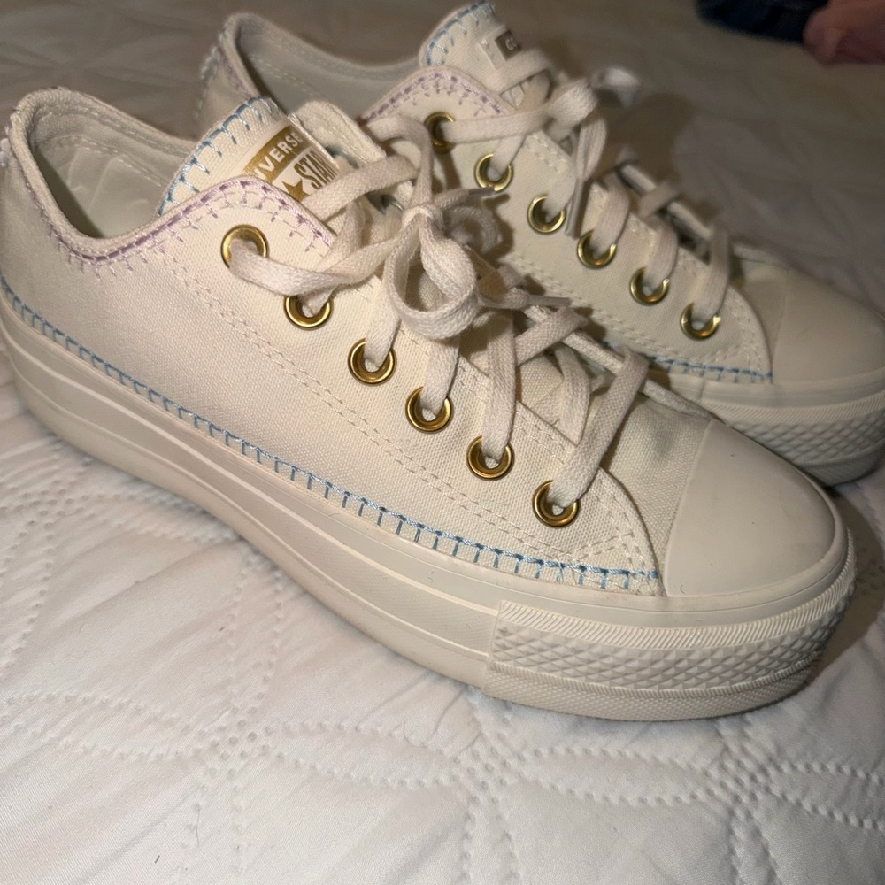 Converse Cream Canvas Low-Top Platform Sneakers with Gold Eyelets